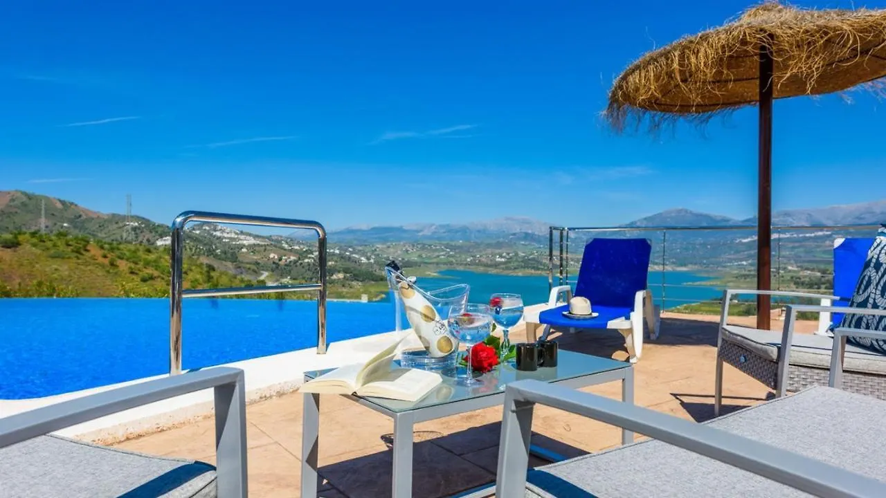 Villa Adelfas Vinuela By Ruralidays